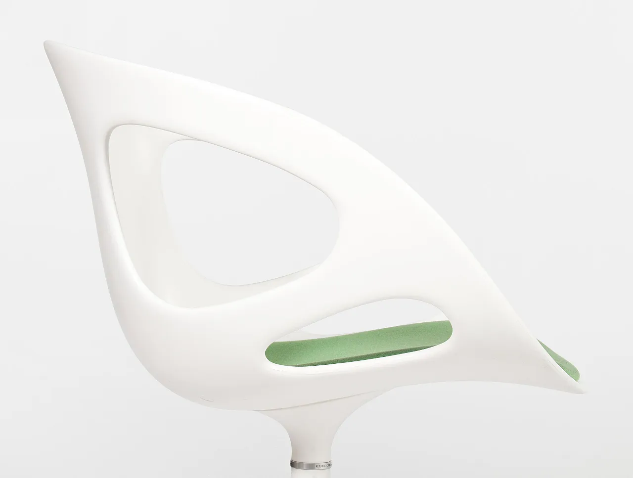 Pair of Fritz Hansen Rin dining swivel chairs by Hiromichi Konno,2000s 12