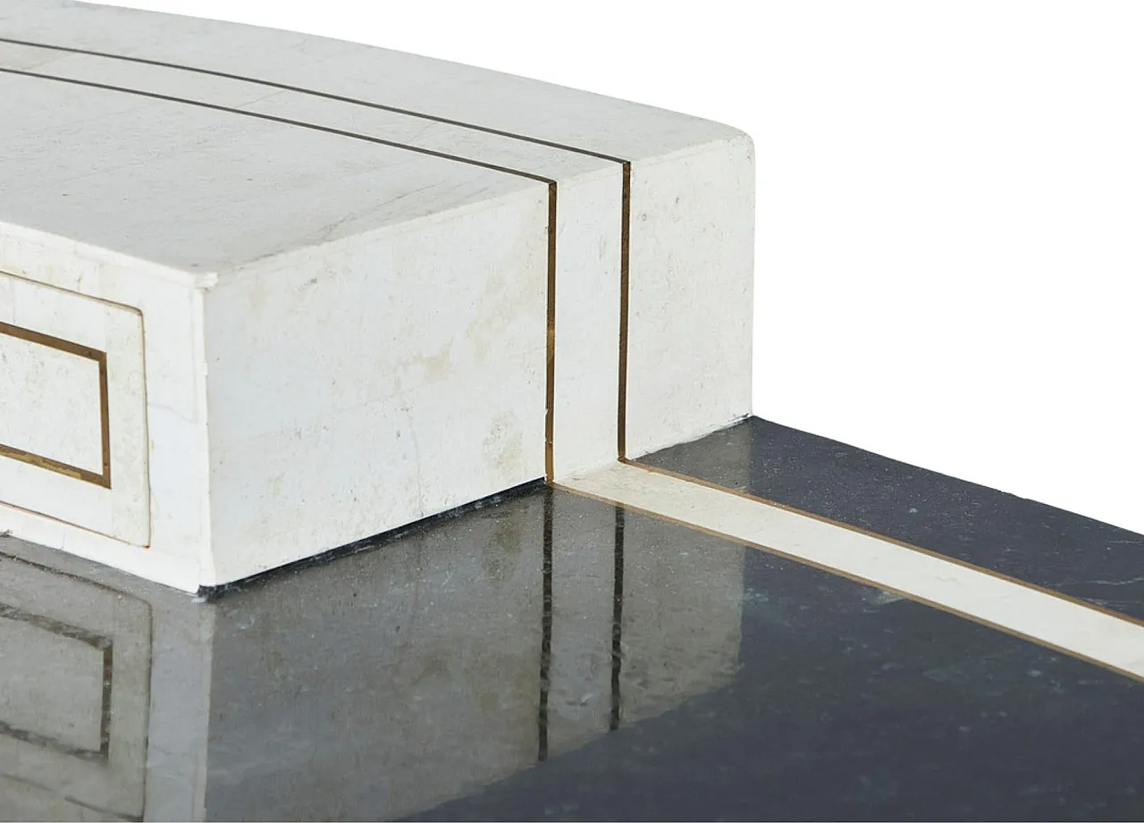 Scrivania unica con impiallacciatura in pietra bianca e nera e intarsi in ottone 5