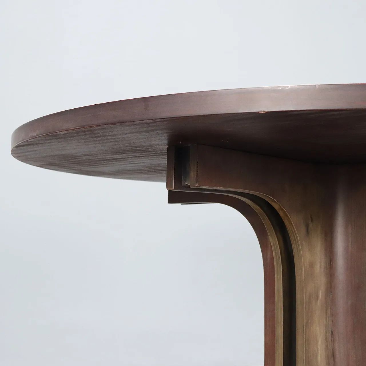 Exotic veneered wooden dining table, 20th century 7