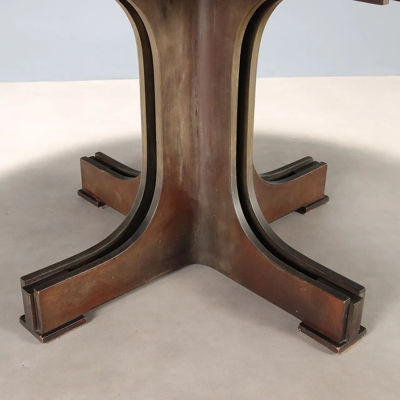 Exotic veneered wooden dining table, 20th century 8