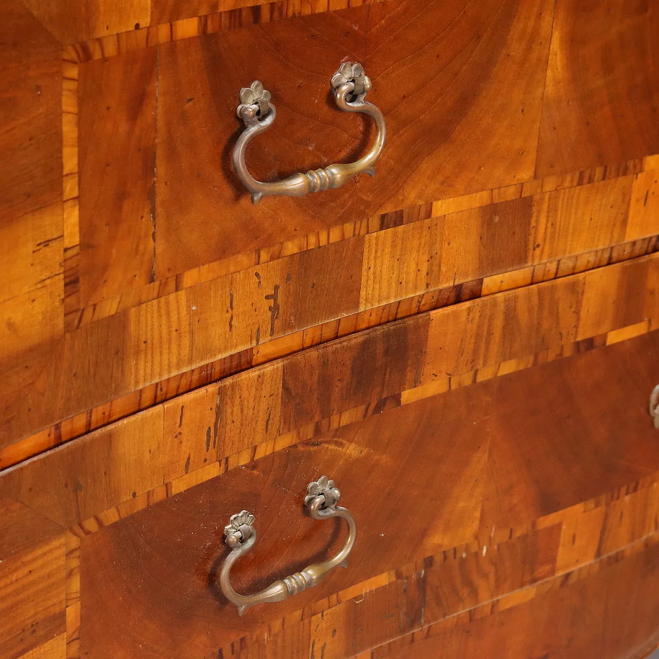 Cassettone a due cassetti in stile barocco, metà '900 5