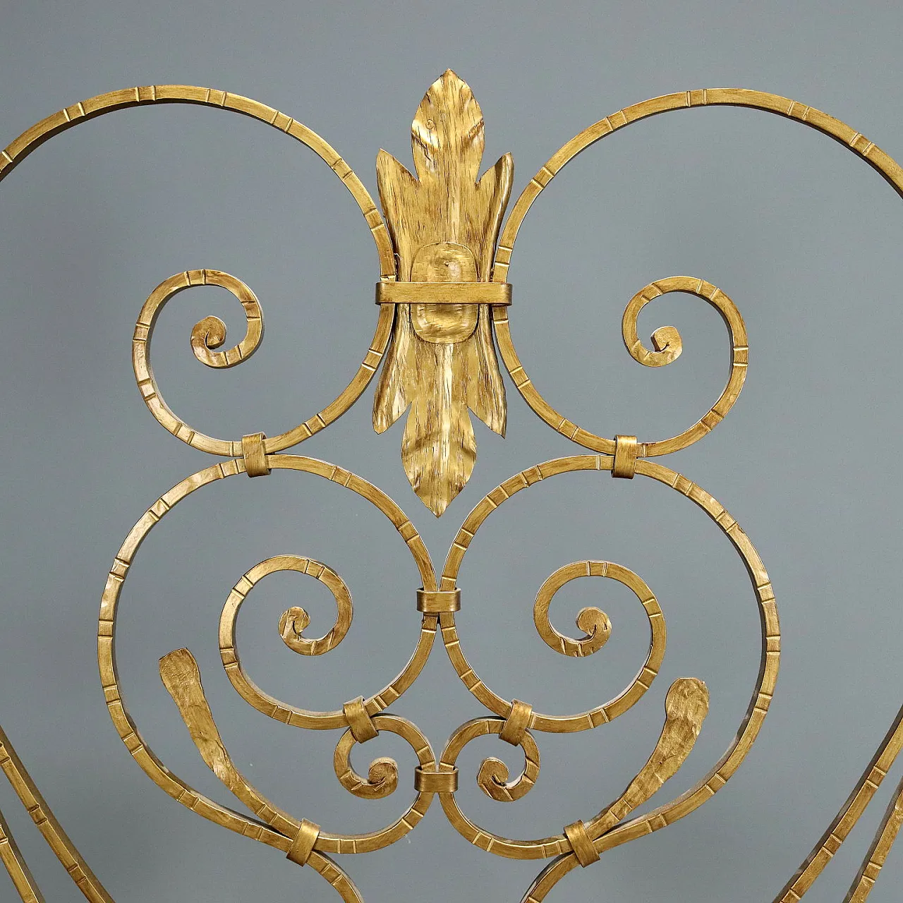 Letto in ottone con decorazioni, metà '900 6