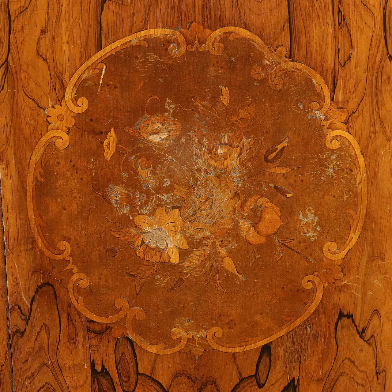 Tavolo Vittoriano in noce con ruote, fine '800 4