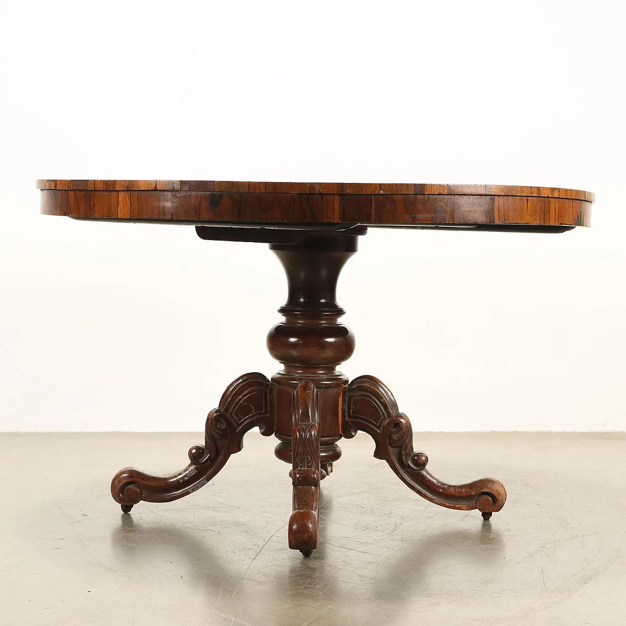 Tavolo Vittoriano in noce con ruote, fine '800 10