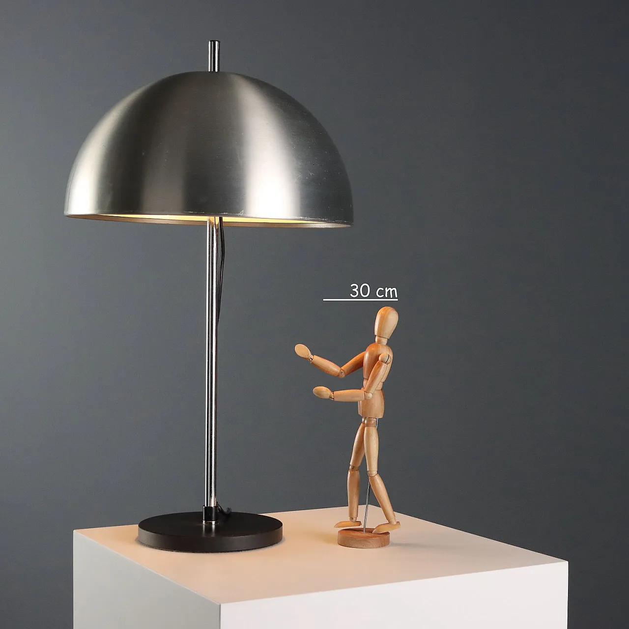 Lampada da tavolo in alluminio e metallo, anni '60 3