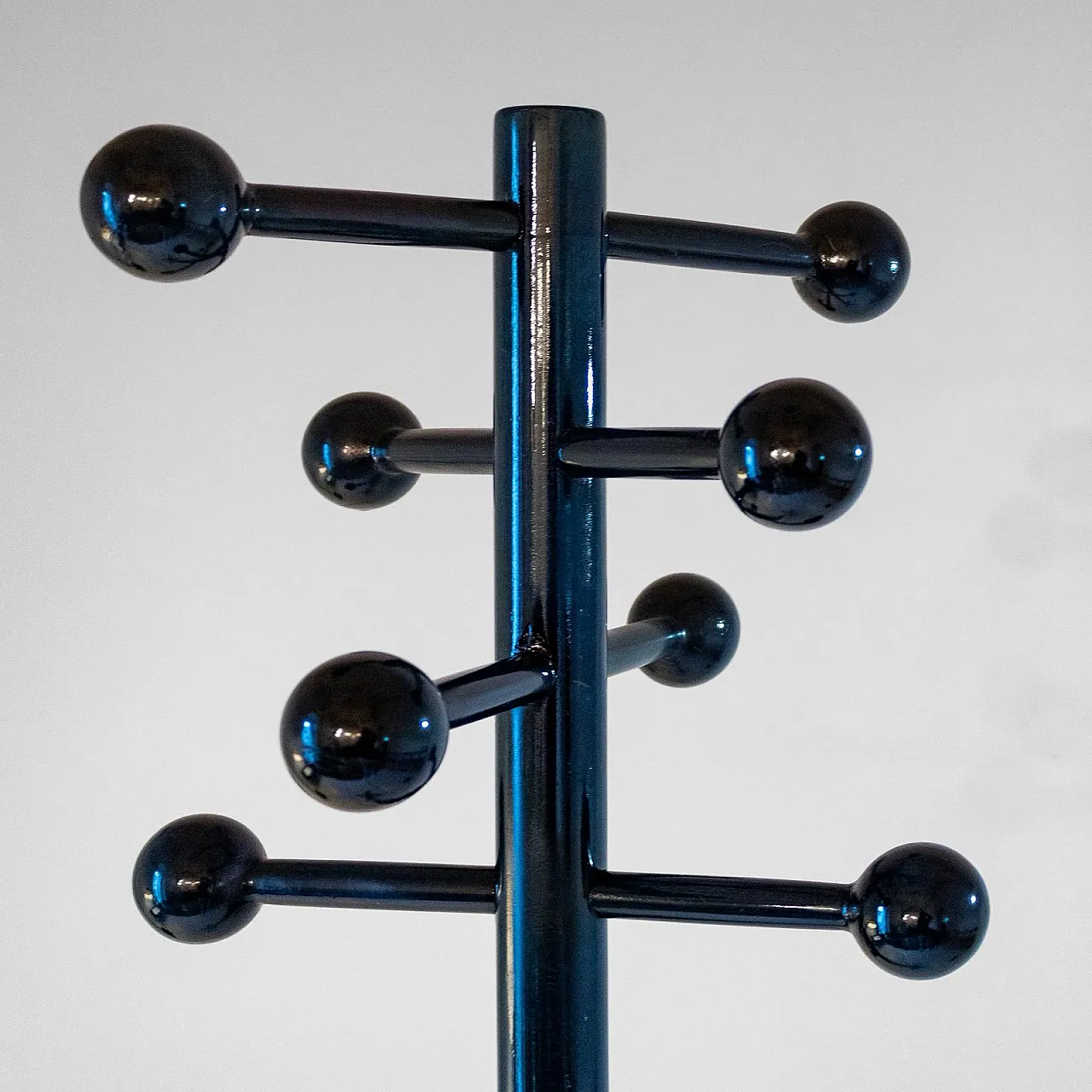 Dark green enamelled wooden coat hanger, 1970s 3