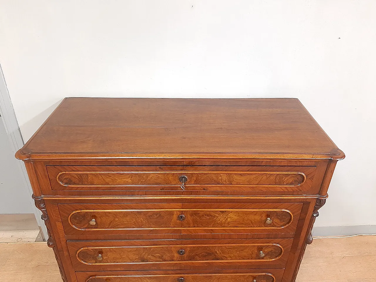 Chest of drwaers in walmut Louis Philippe, 1870 13