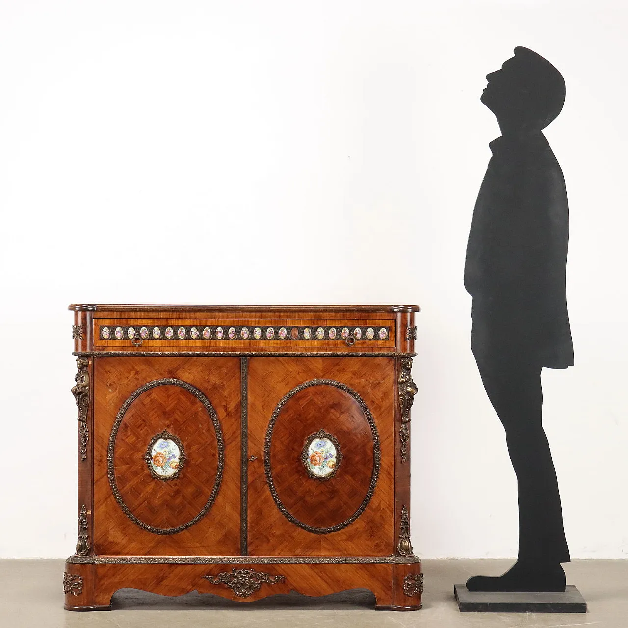 Cupboard Bois de Rose veneer and bronze, 20th century 2