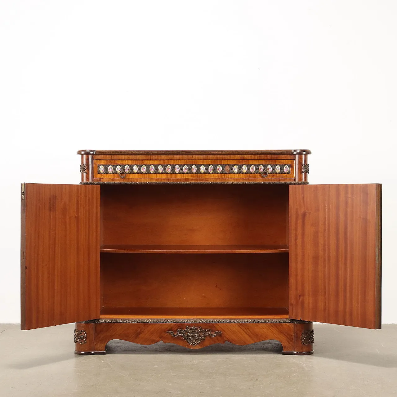 Cupboard Bois de Rose veneer and bronze, 20th century 3