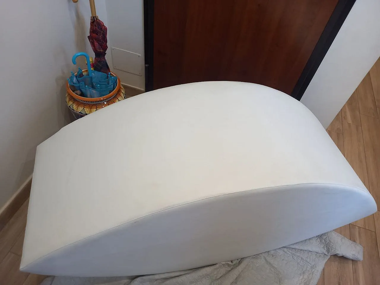 Pouf Le Témoin di Man Ray per Gavina, 1971 11