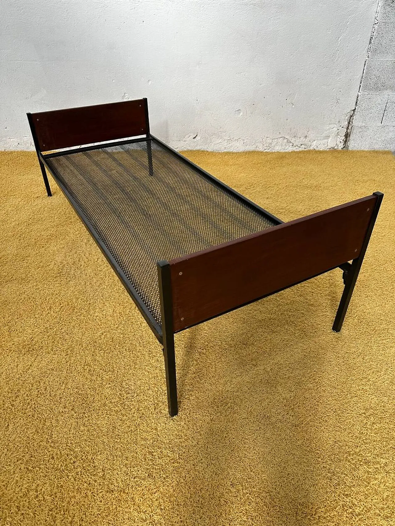 Divano letto o letto singolo con impiallacciatura in teak, '900 1