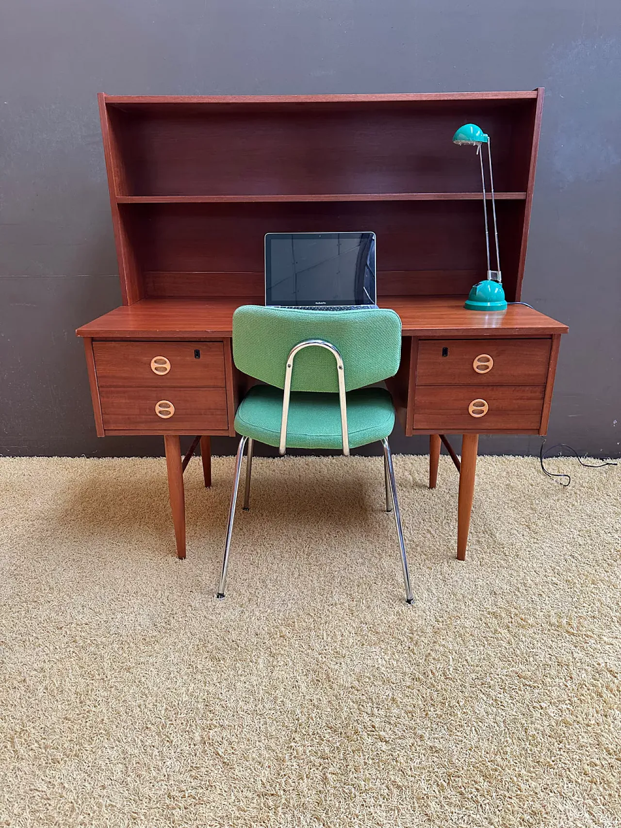 Scrivania scandinava di GDR, in teak impiallacciato, fine '900 10