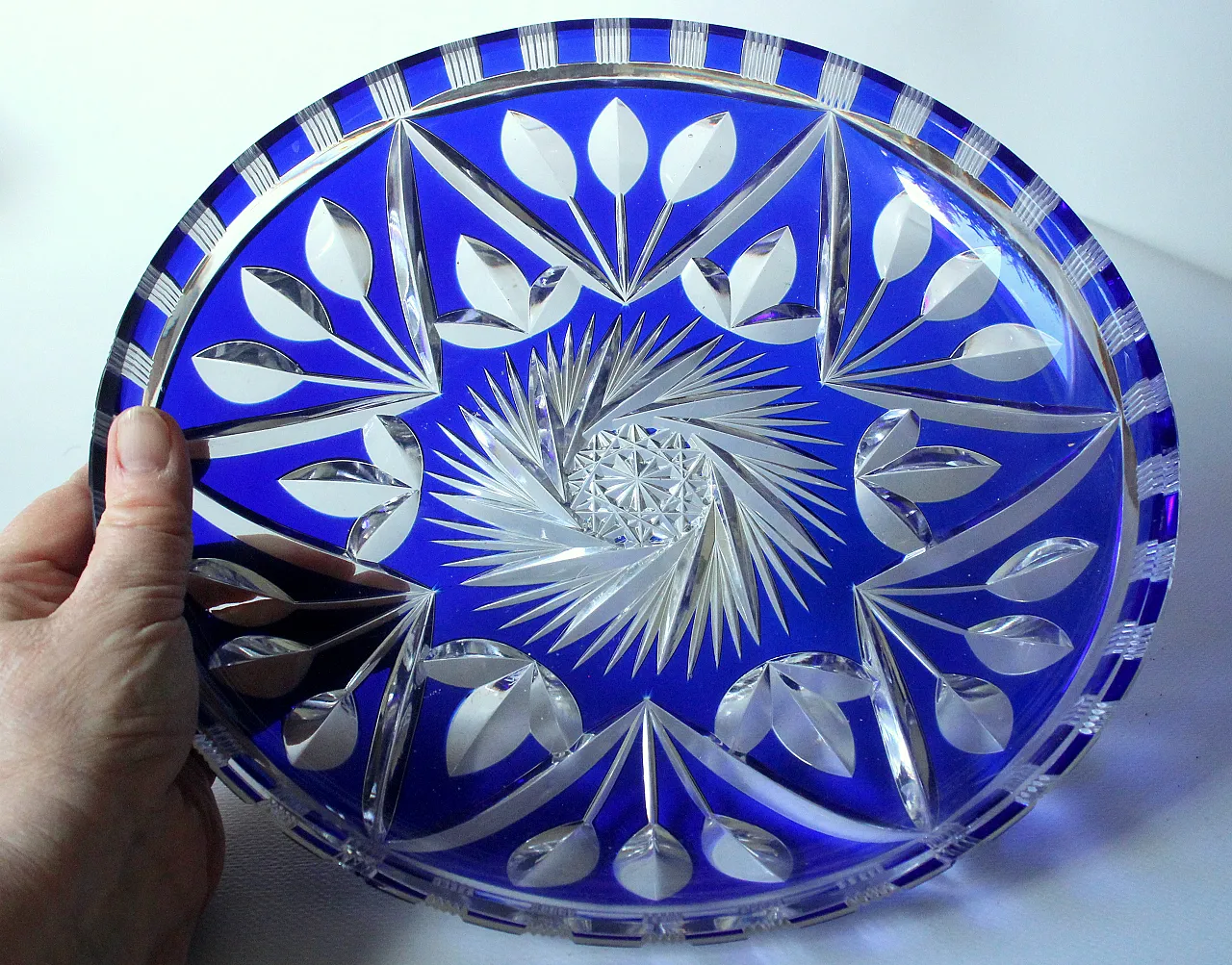 Ciotola in vetro cristallo al piombo di Boemia blu cobalto, anni '70 4