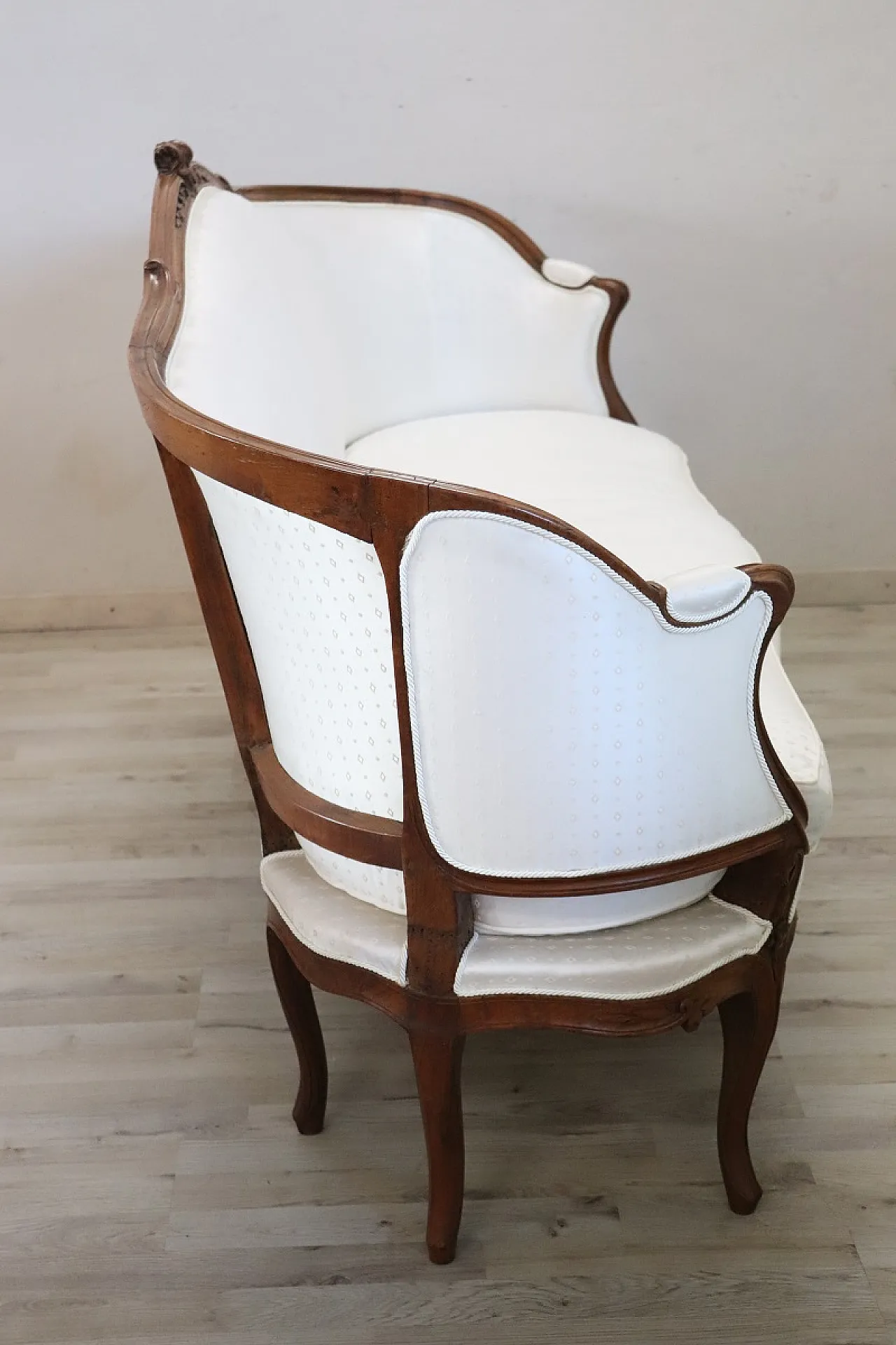 Upholstered walnut sofa, 19th century 3