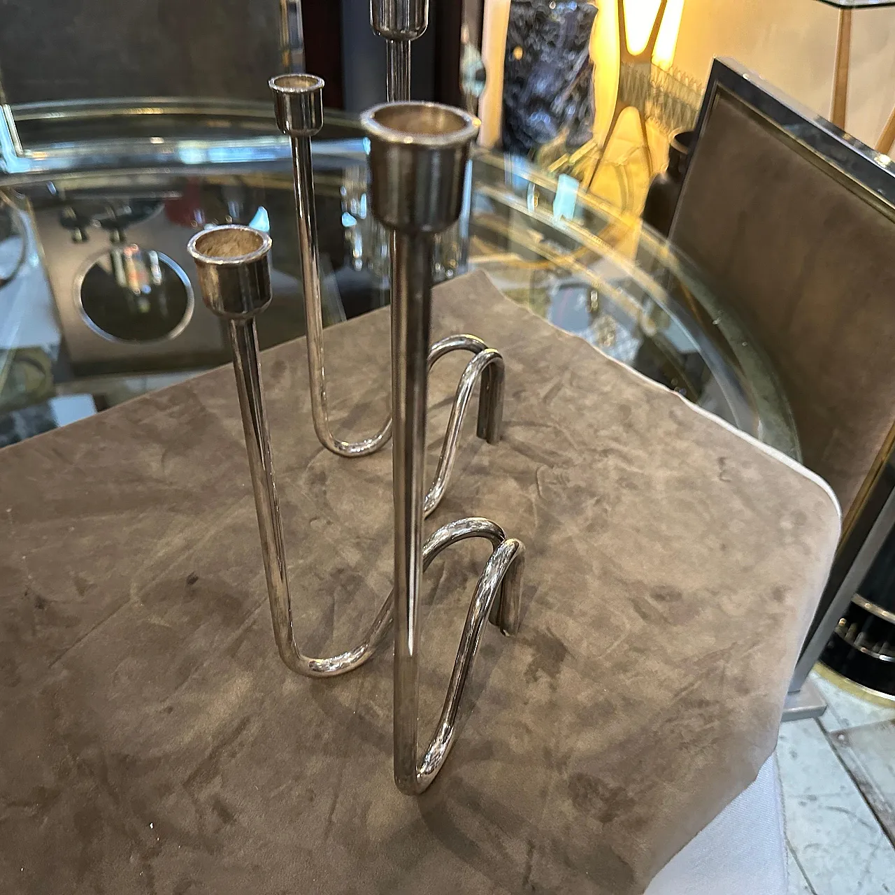 Coppia di candelabri Lino Sabattini placcati in argento, anni '80 3