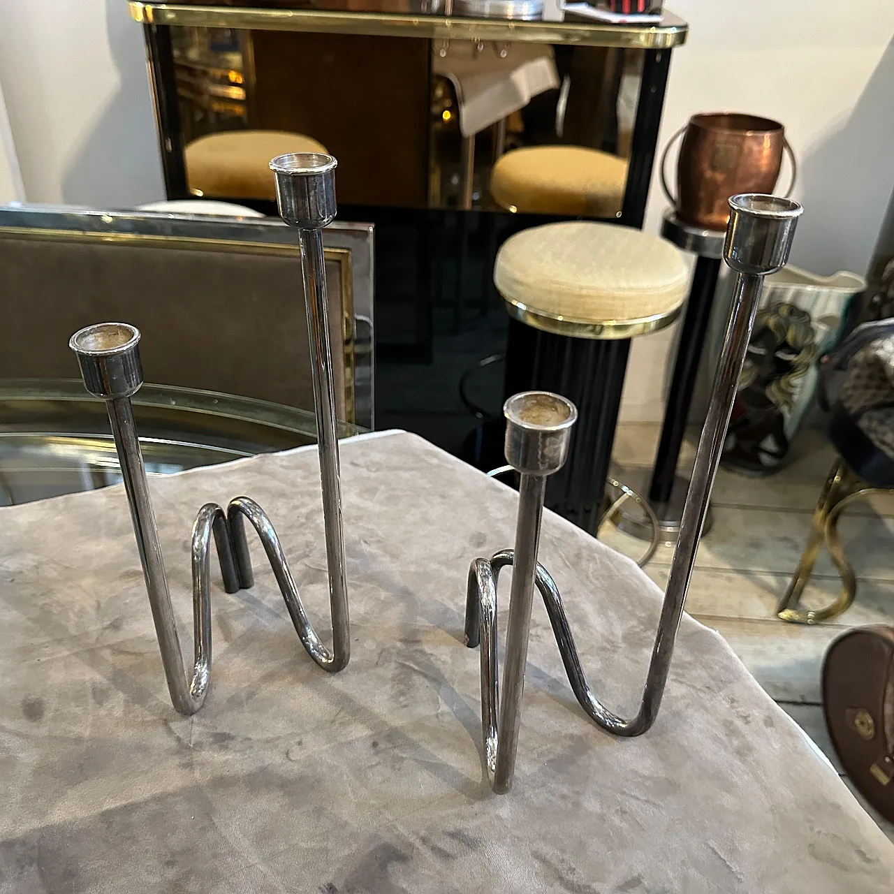 Coppia di candelabri Lino Sabattini placcati in argento, anni '80 6