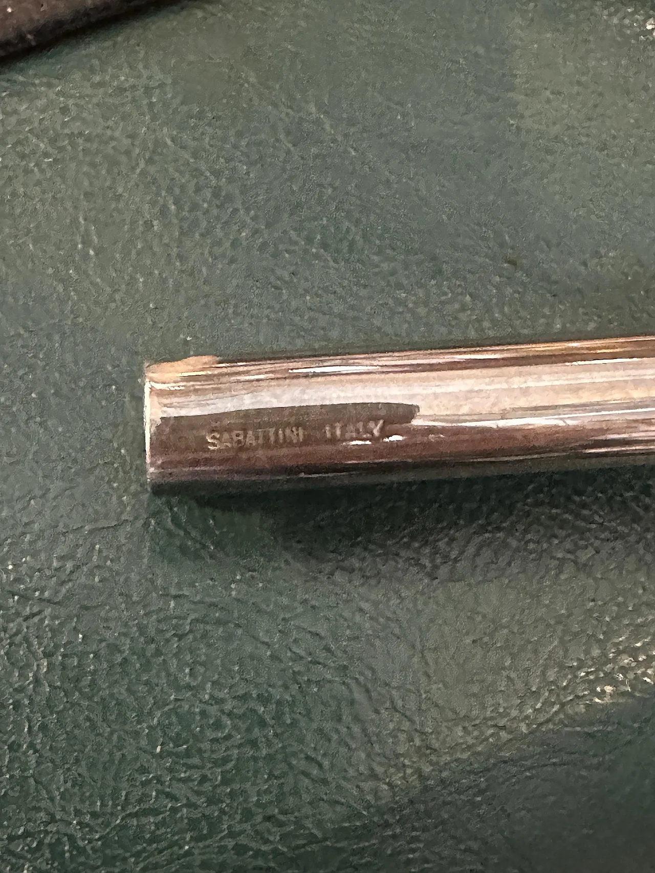 Coppia di candelabri Lino Sabattini placcati in argento, anni '80 9