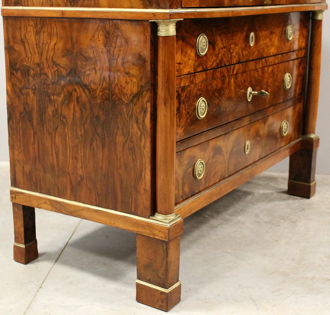 Empire chest of drawers in 19th century Italian inlaid walnut 8