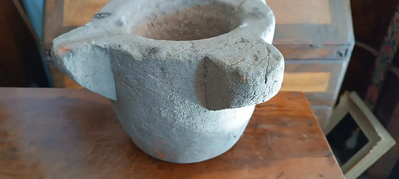 Mortaio in pietra con beccucci, '600 4