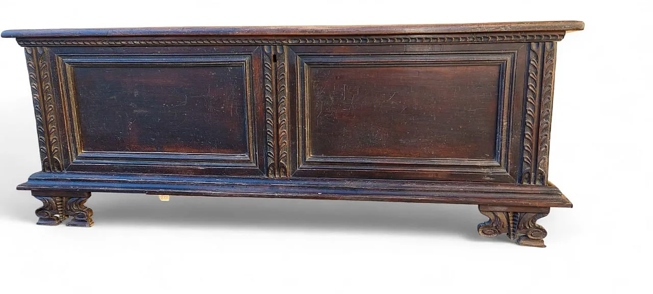 Carved walnut wood chest, 17th century 1