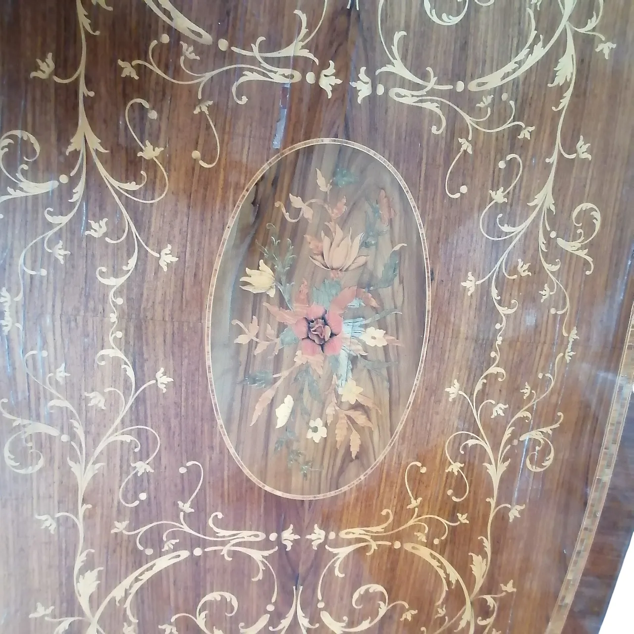 Italian Oval Inlaid Table, 1950s 5