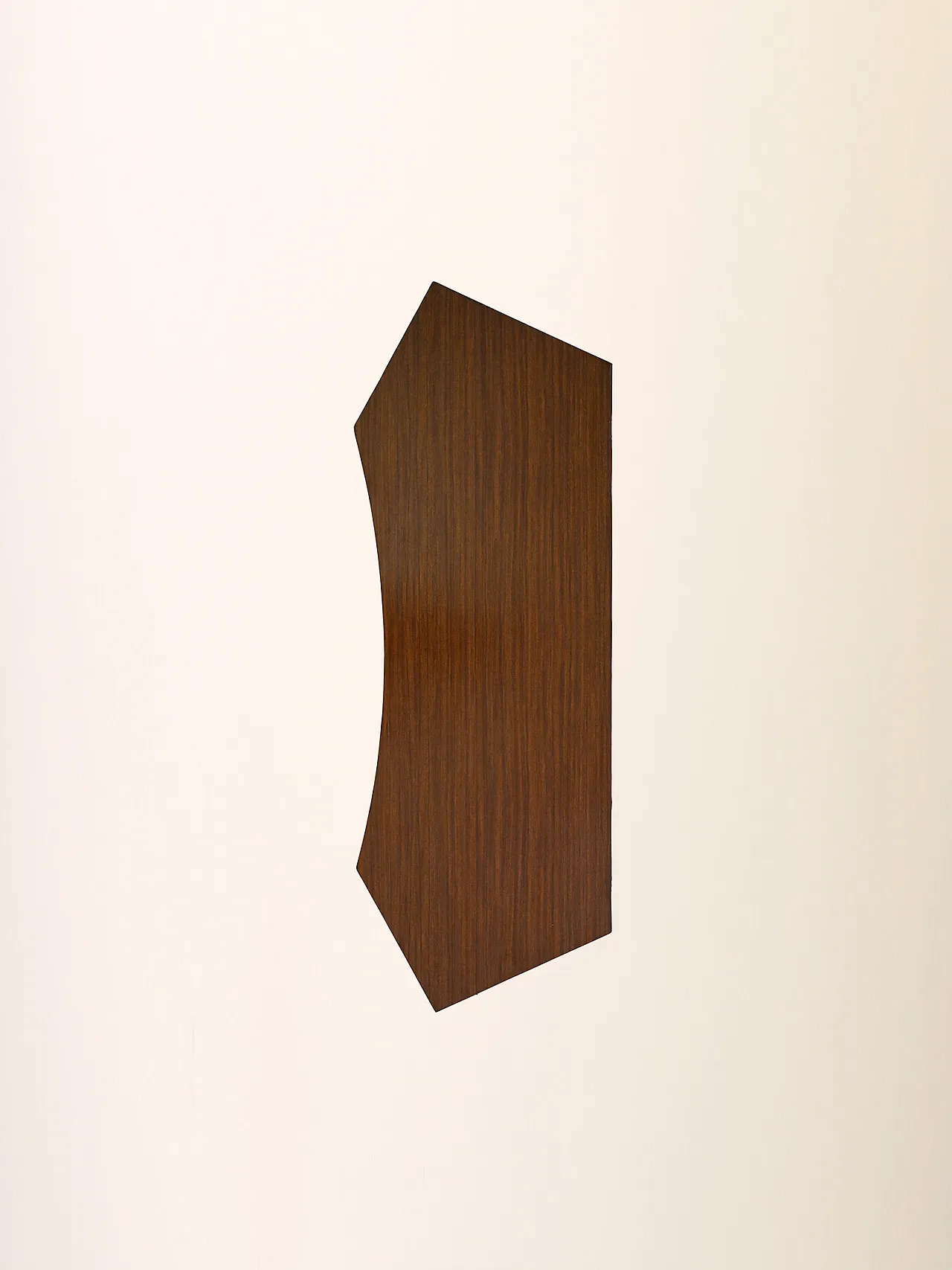 Comodino da parete scandinavo in mogano con pomelli in bachelite 8