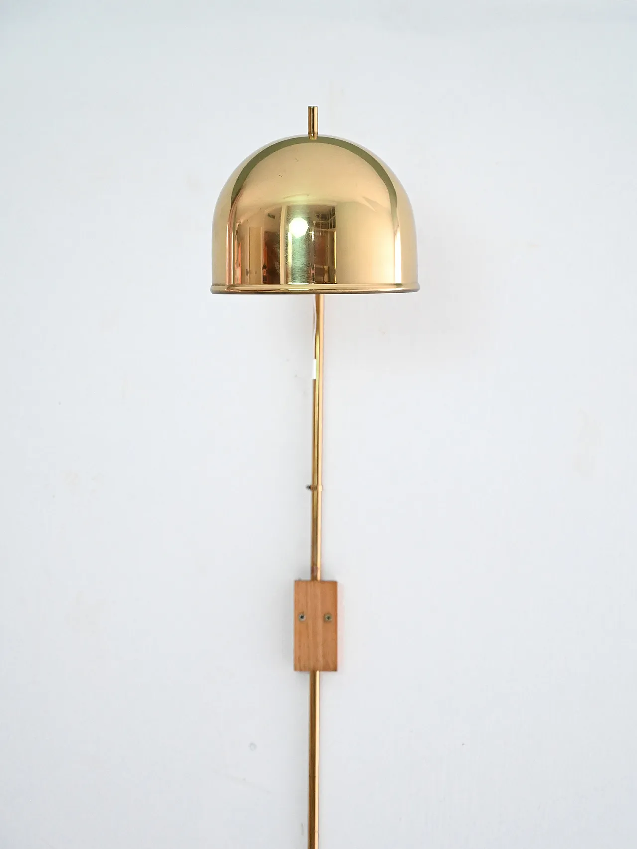 V-75 wall lamp by Eje Ahlgren 2