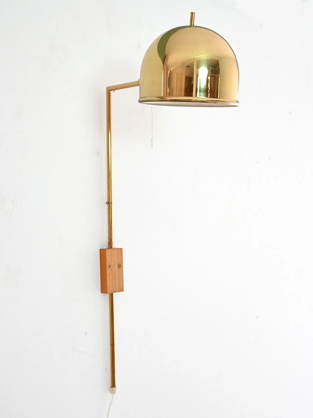 V-75 wall lamp by Eje Ahlgren 4