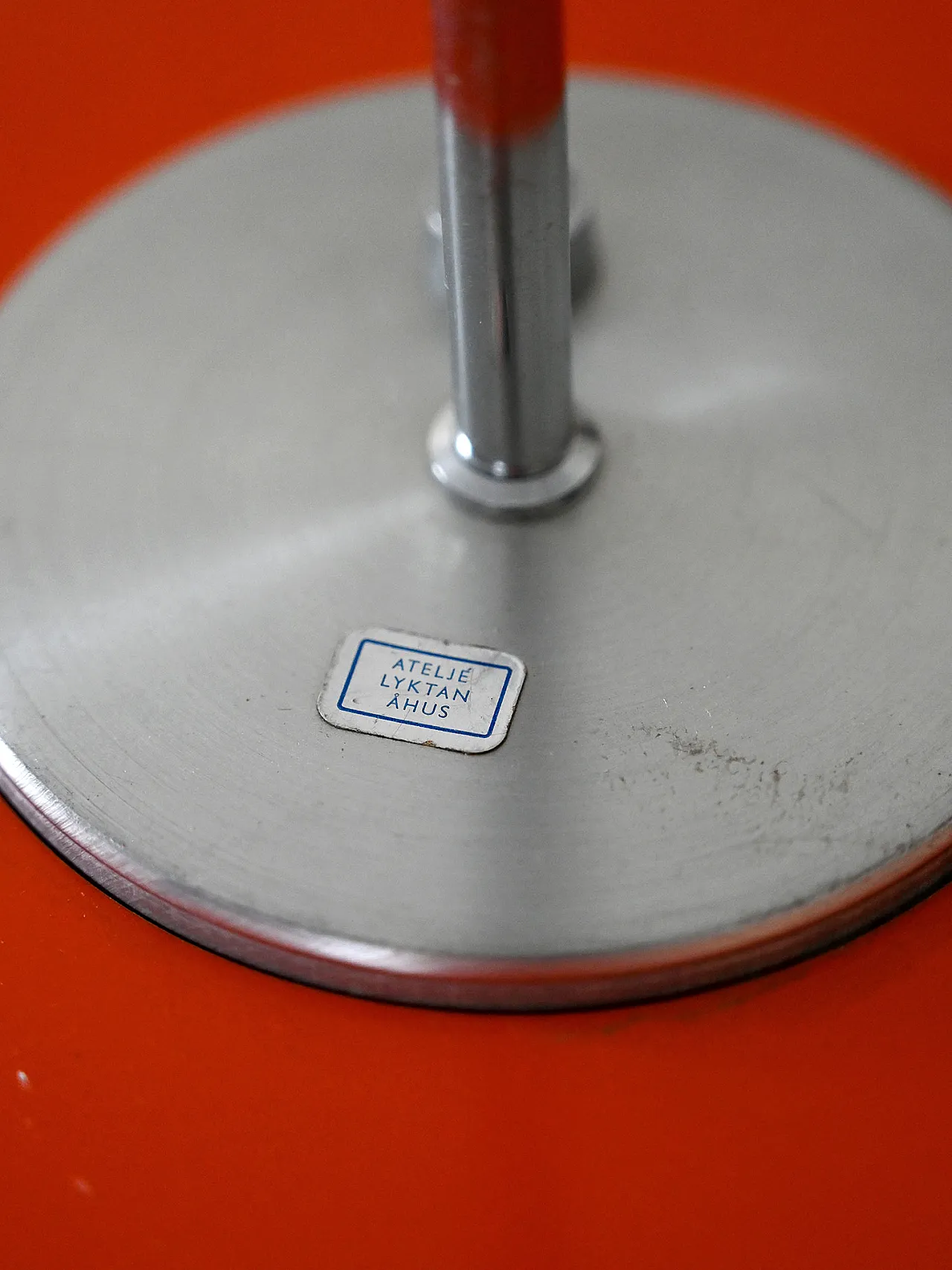 Coppia di lampade a sospensione “Bumling” arancio di Anders Pehrson 6