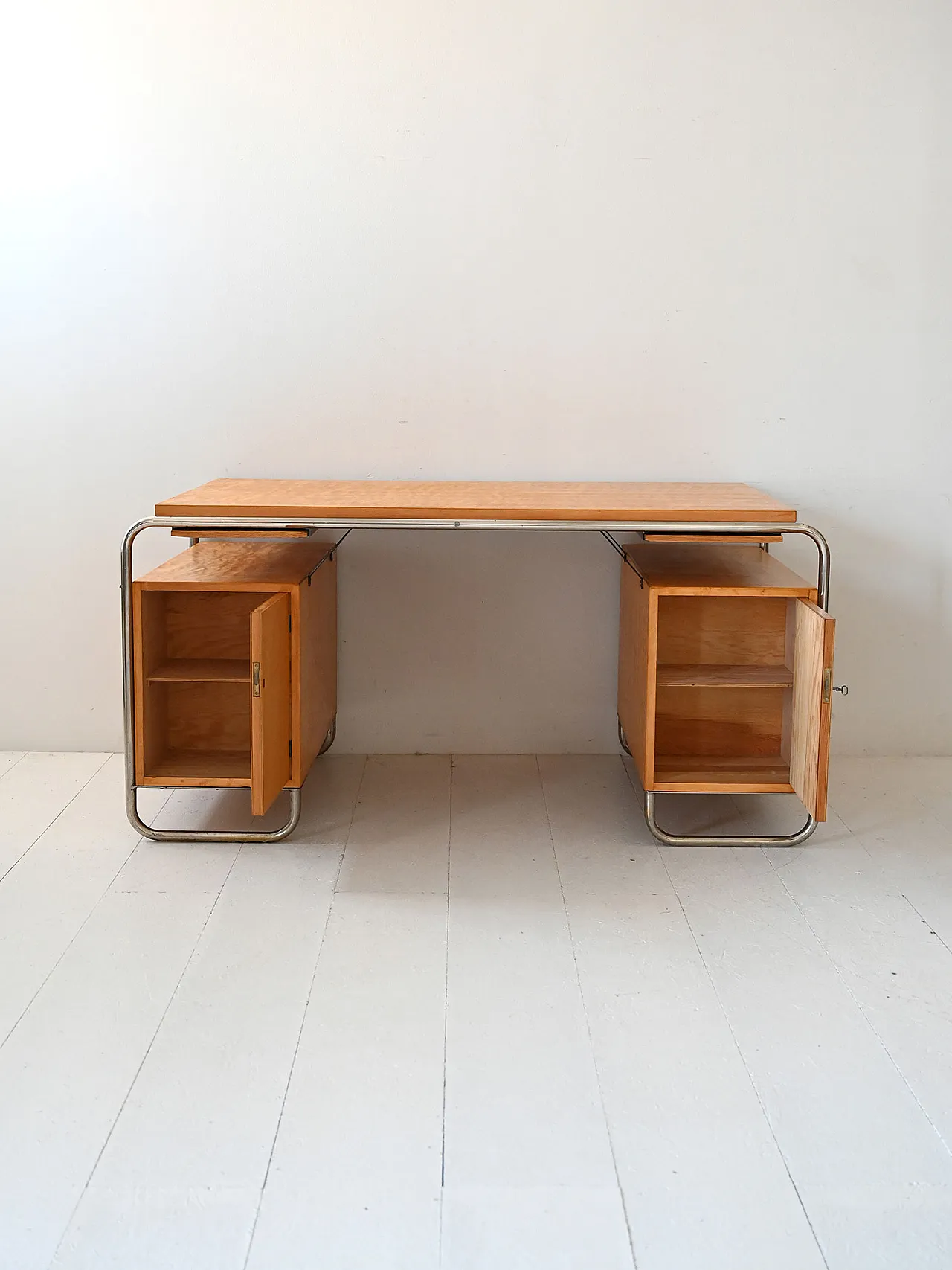 Scrivania scandinava in betulla e acciaio di Mücke & Melder, anni ’30 8