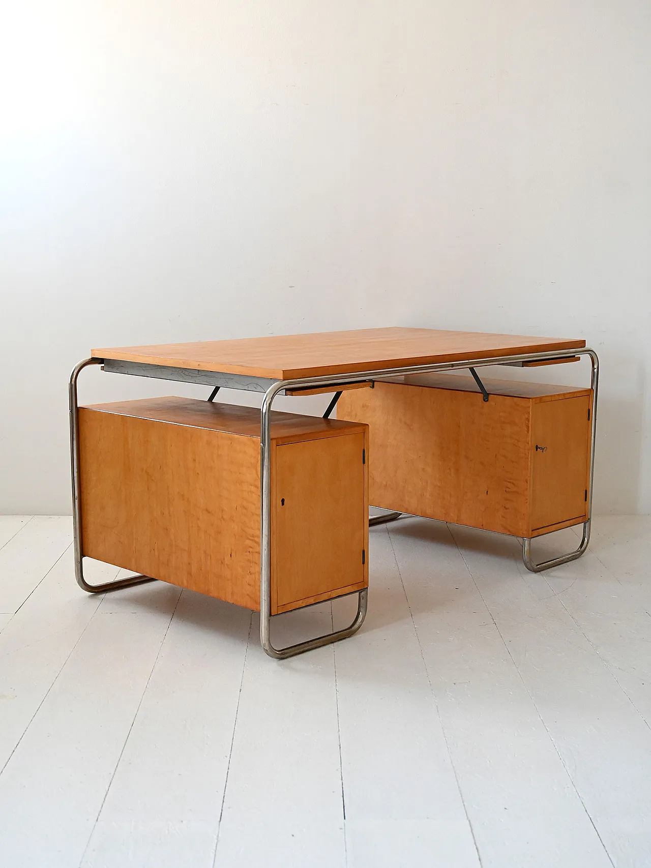Scrivania scandinava in betulla e acciaio di Mücke & Melder, anni ’30 9