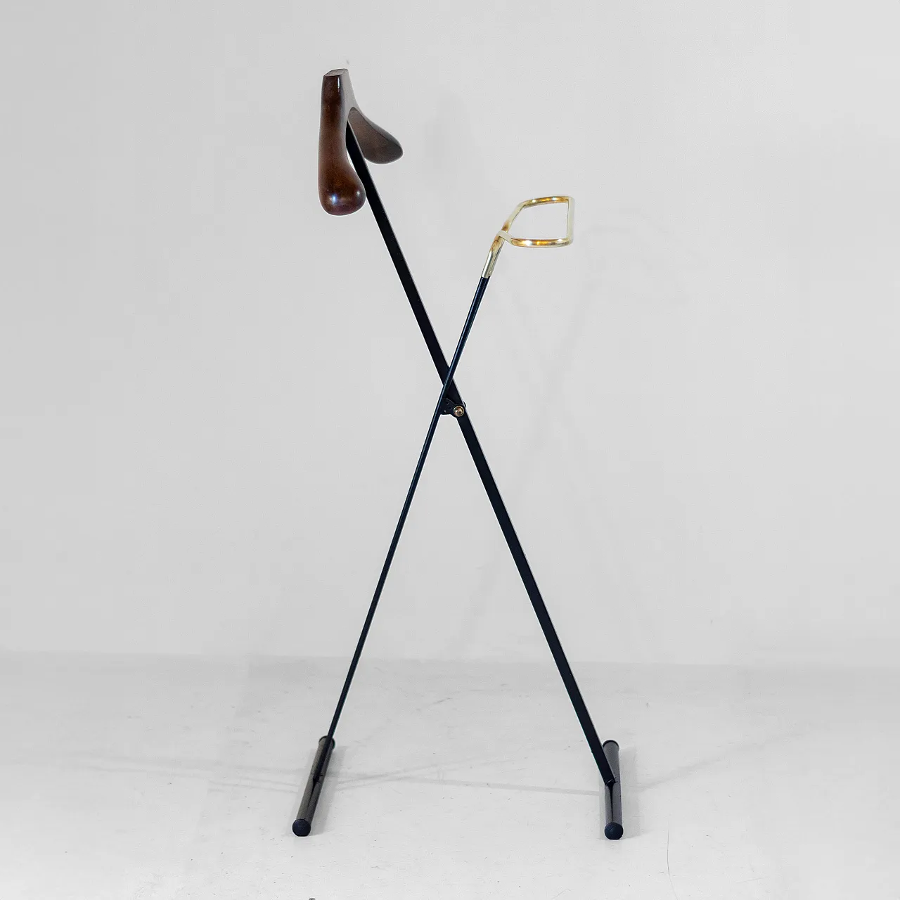 Italian folding valet stand in beech by Fratelli Reguitti, 50s 2