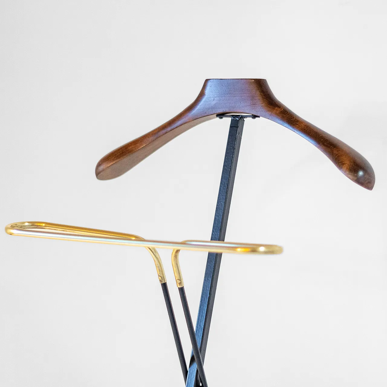 Italian folding valet stand in beech by Fratelli Reguitti, 50s 6