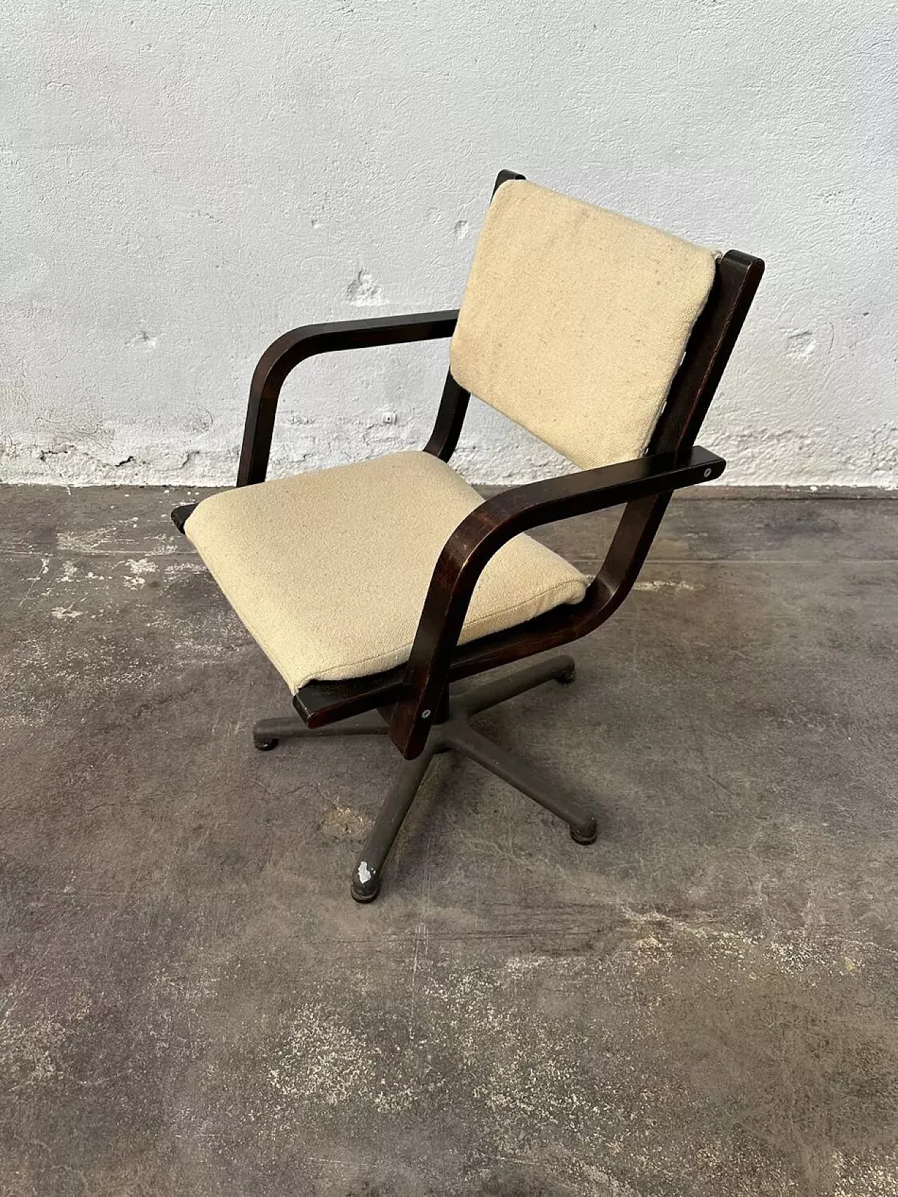 Swivel office chair by Trio Raita, 20th century 2