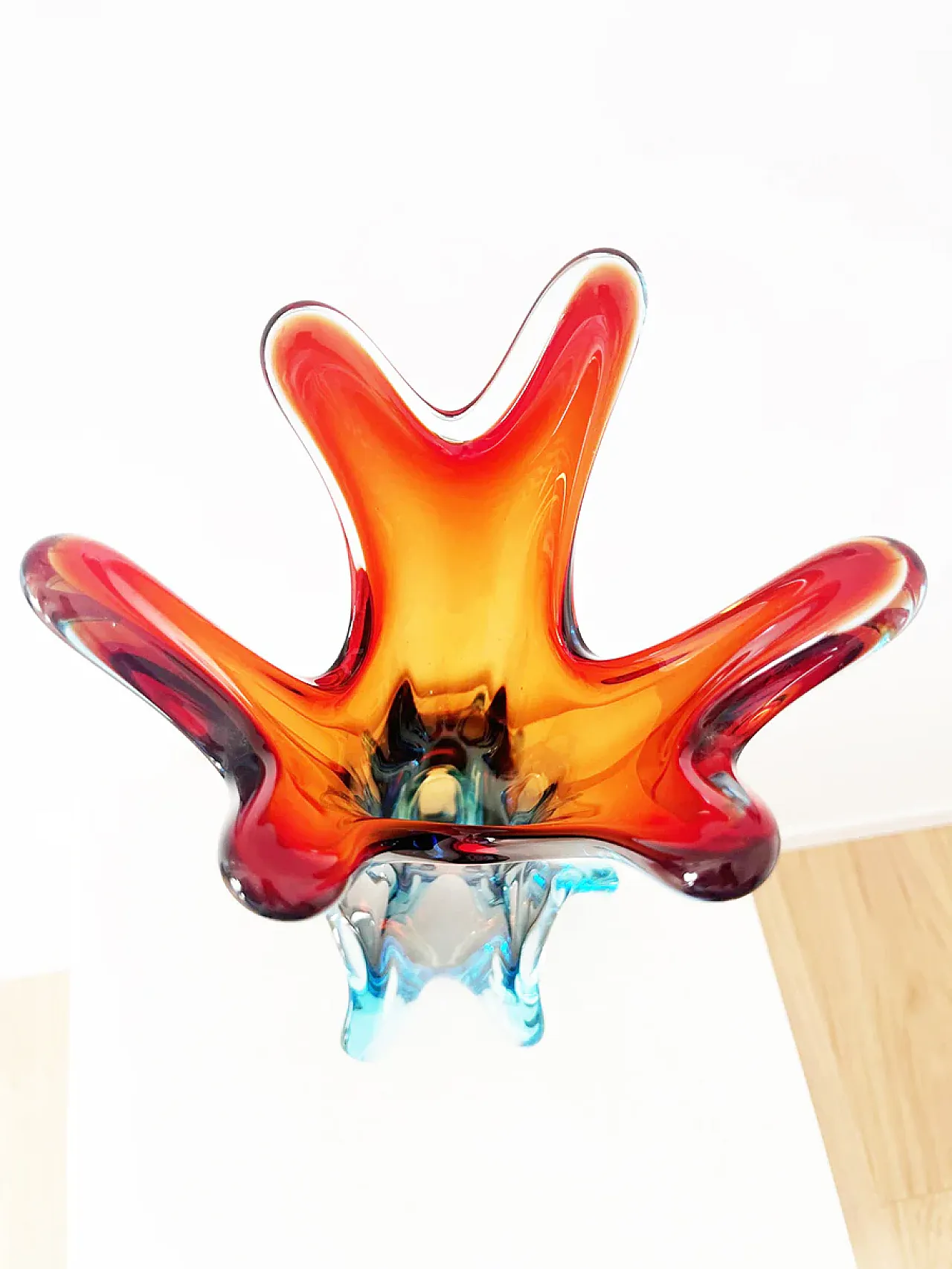 Murano vase in the shape of flower by Fr.lli Toso from the 1950s 3