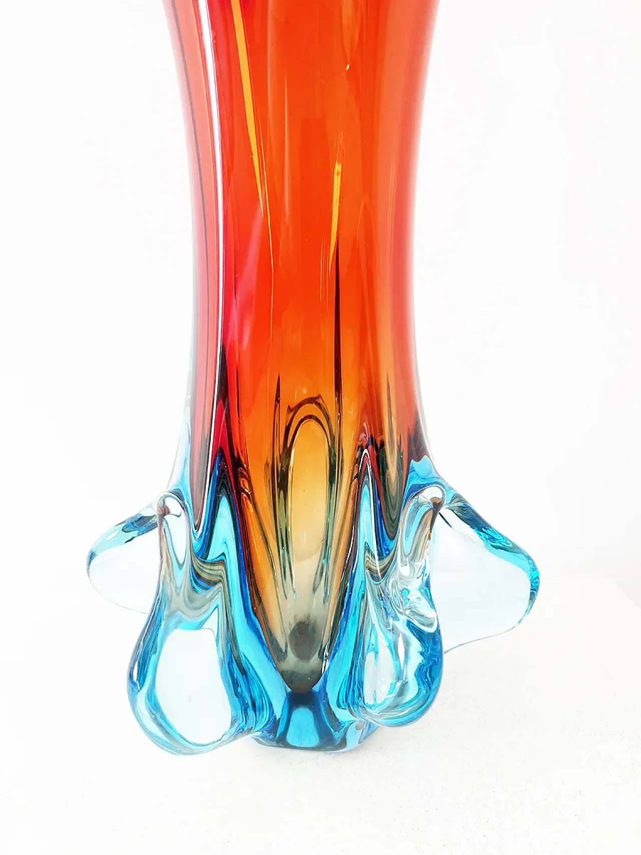 Murano vase in the shape of flower by Fr.lli Toso from the 1950s 4