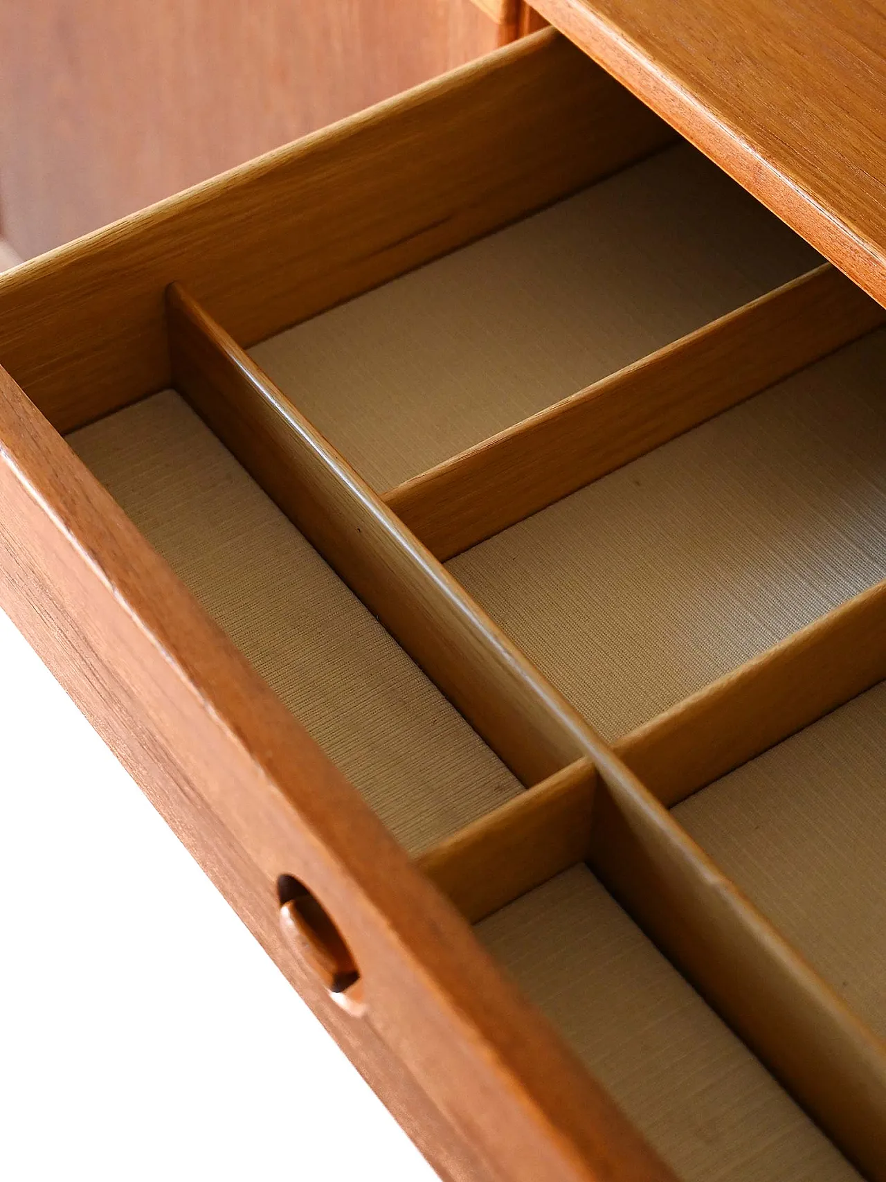 Sideboard “Tiveden” in teak di Engström & Myrstrand, anni ’60 7
