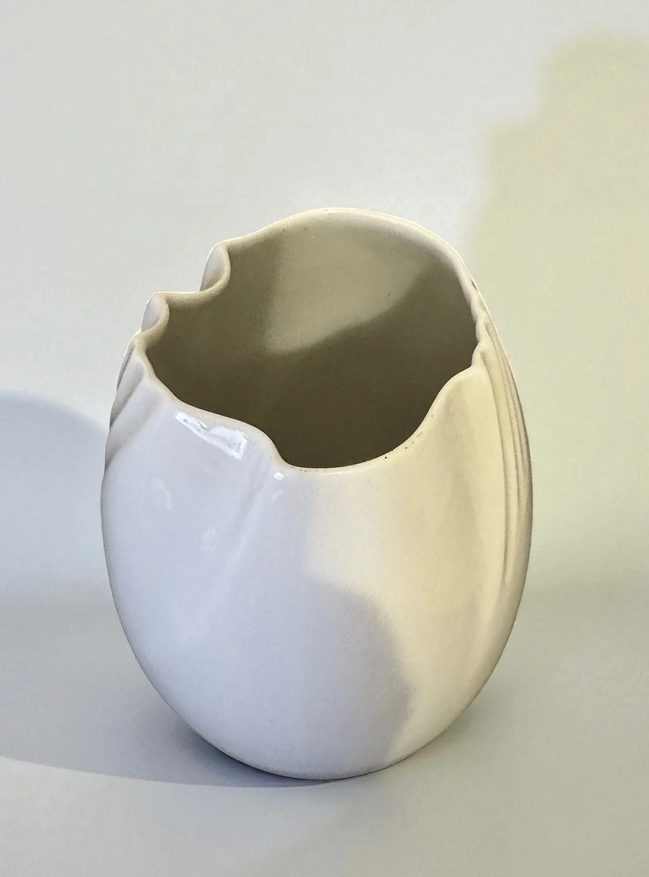 Vaso Furstenberg in porcellana bianca, 80s 2