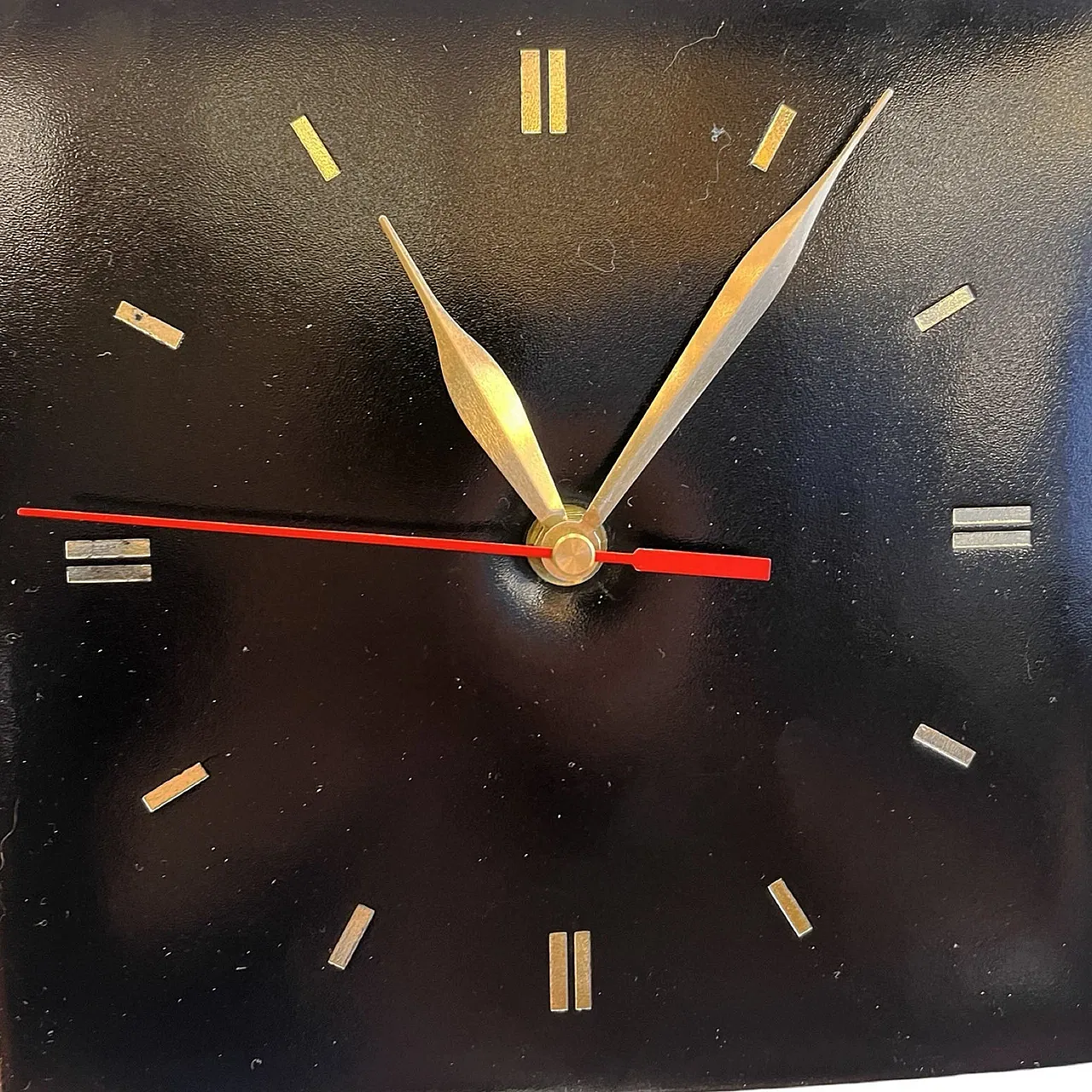 Modernist leather wall clock, Esquiere UK, 1970s 6