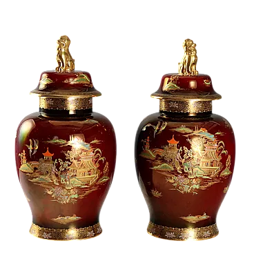 Coppia di potiche in porcellana con decoro chinoiserie, '900