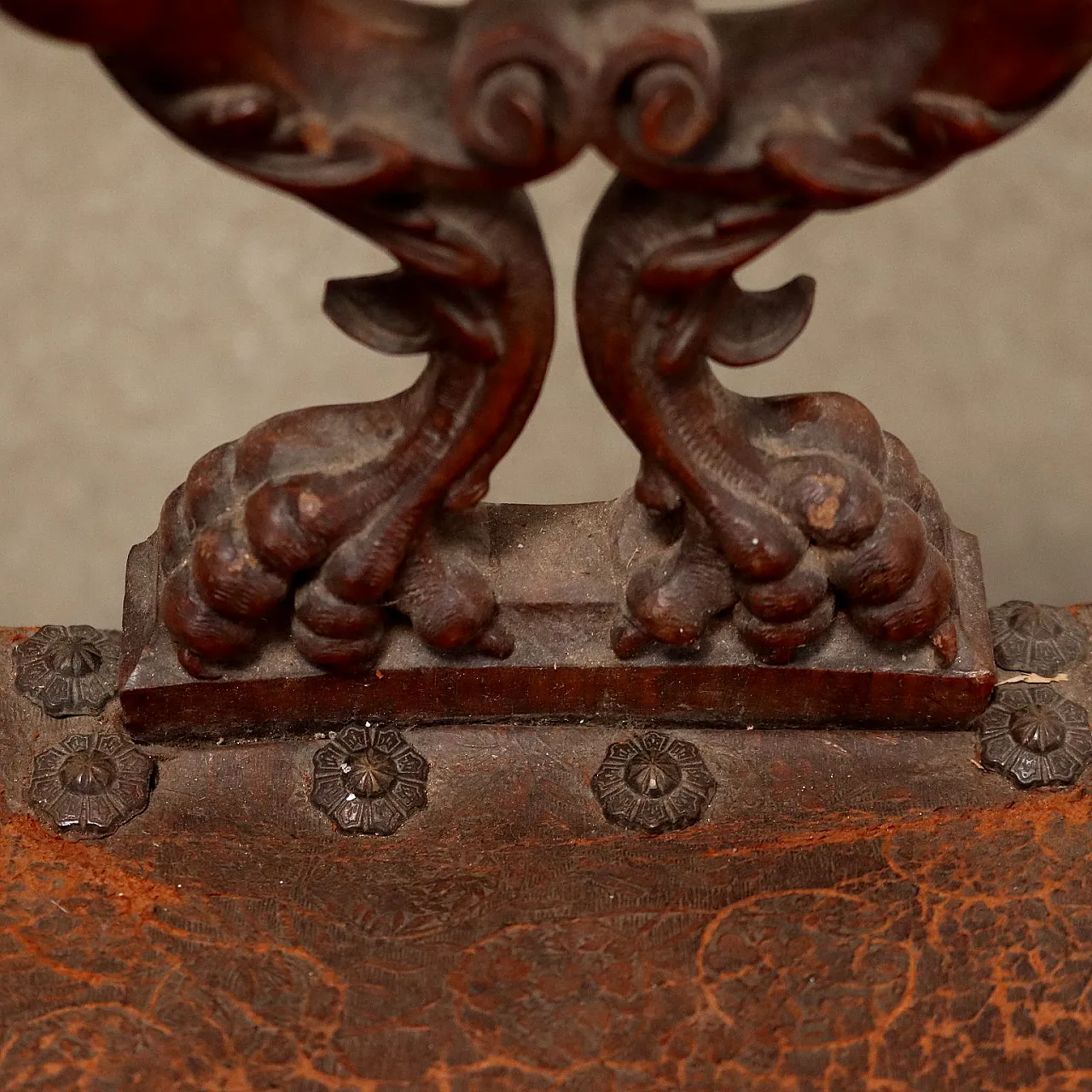 Poltroncina angolare in noce, '800 9