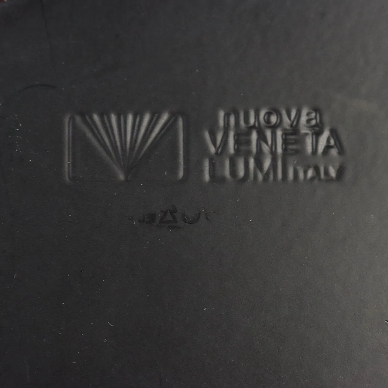 Lampada da tavolo in metallo smaltato di Nuova Veneta Lumi, anni '80 8