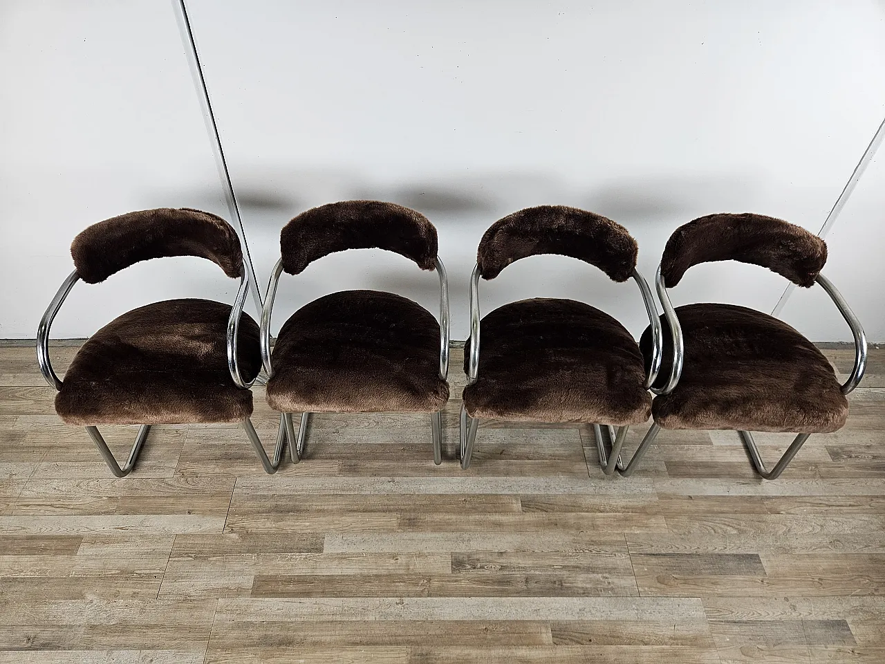 4 sedie in metallo tubolare e pelo marrone, anni '70 4