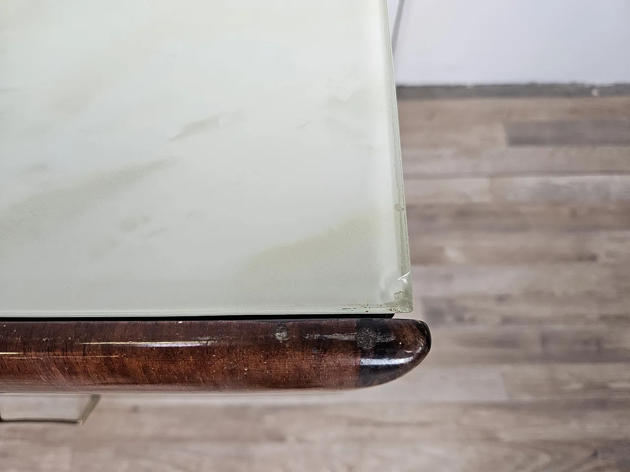 Comò sei cassetti in radica di mogano con piano in vetro, 1960 7