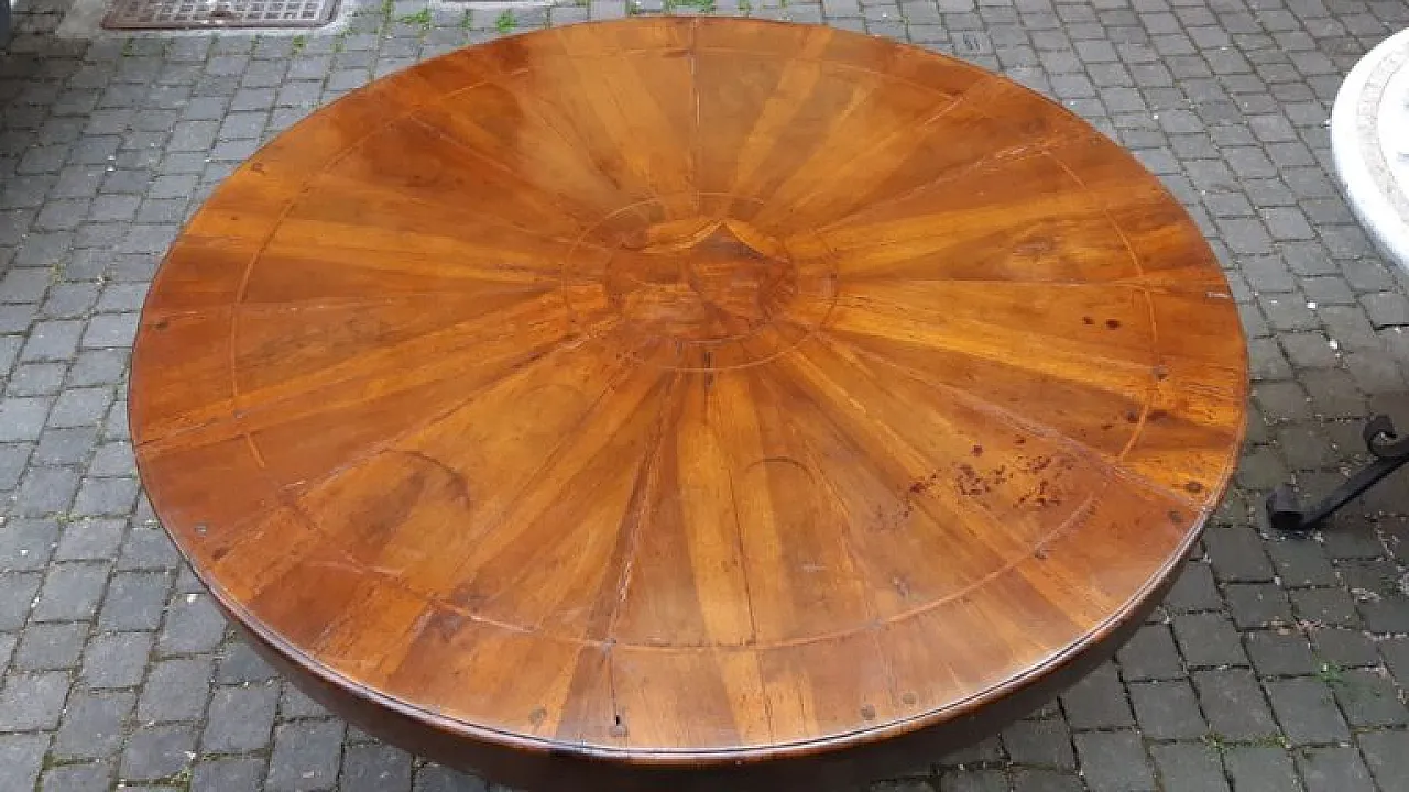 Tavolo tondo emiliano lastronato a spicchi, '800 5