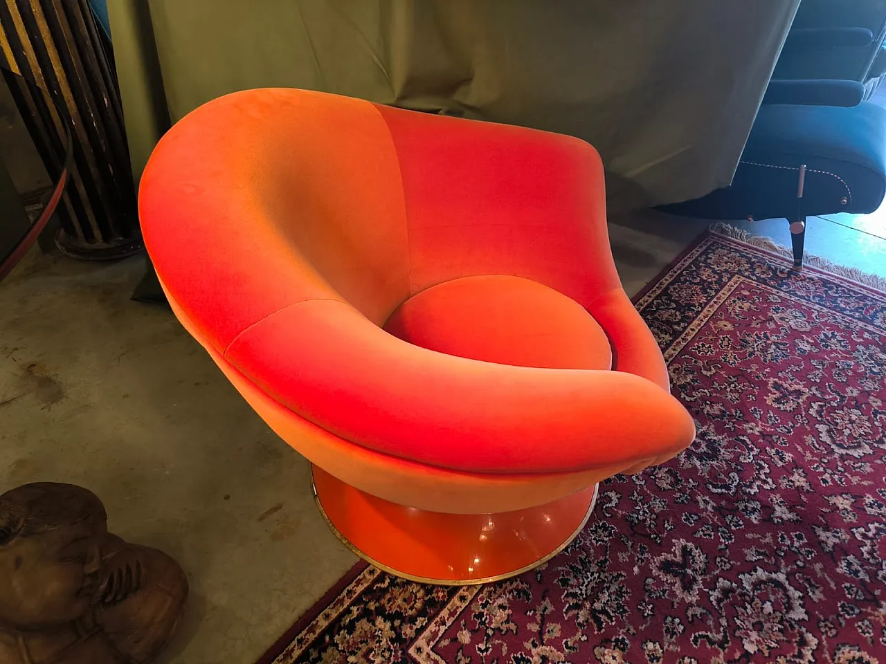 Round orange armchair, 1970s 3