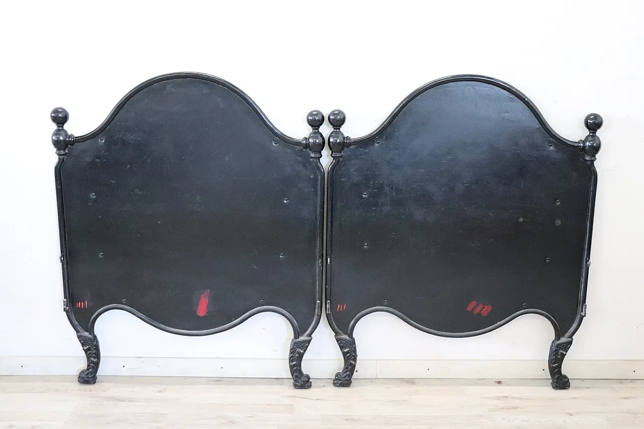 Pair of single beds in painted iron from the early 1900s 18