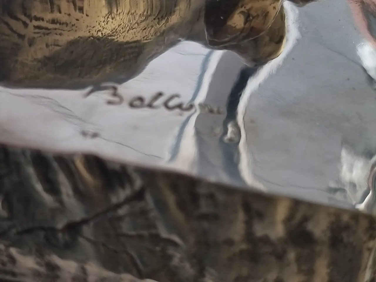 Basso rilievo in bronzo argentato firmato, anni '90 4