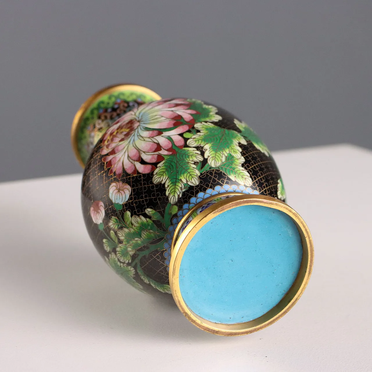 Coppia di vasi cloisonné decorati, '900 9