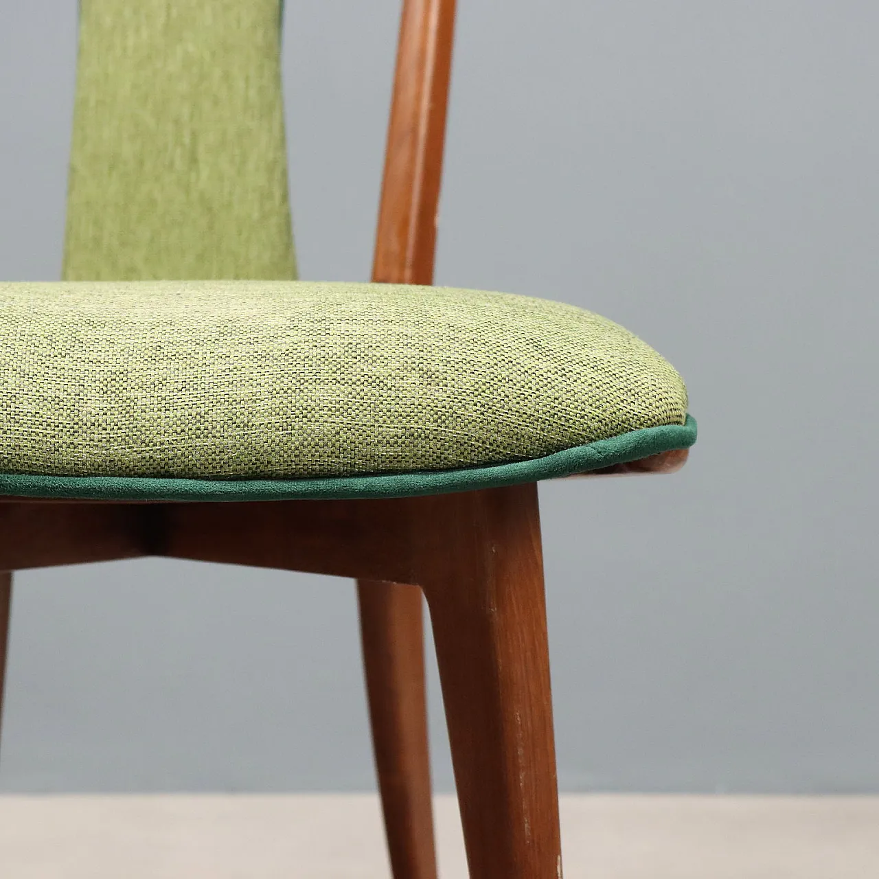 8 Dining chairs in wood and fabric, 20th century 7
